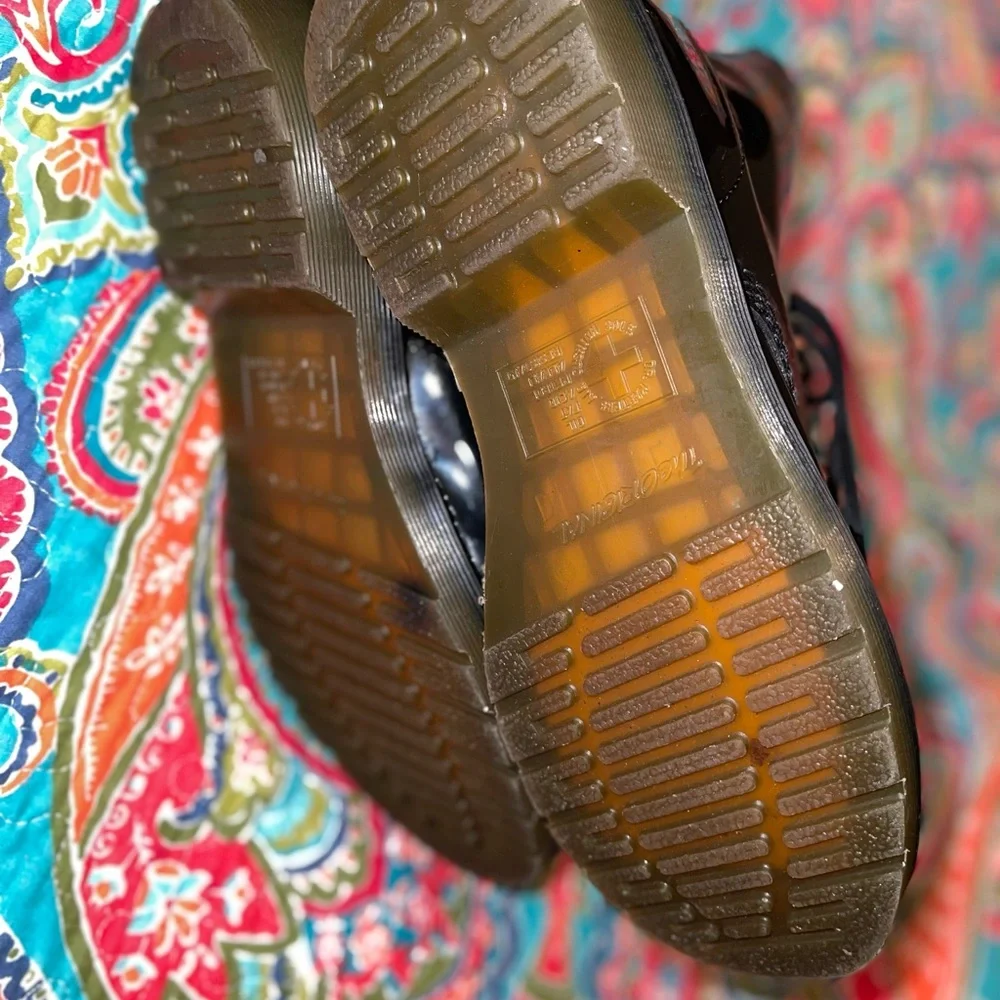 Size 8 Docs Black Patent worn a few times - Picture 6 of 6